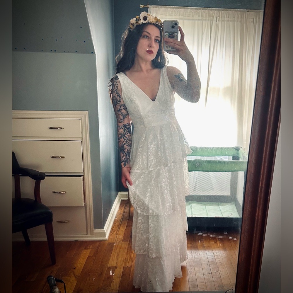 David's Bridal White Tiered Wedding Dress